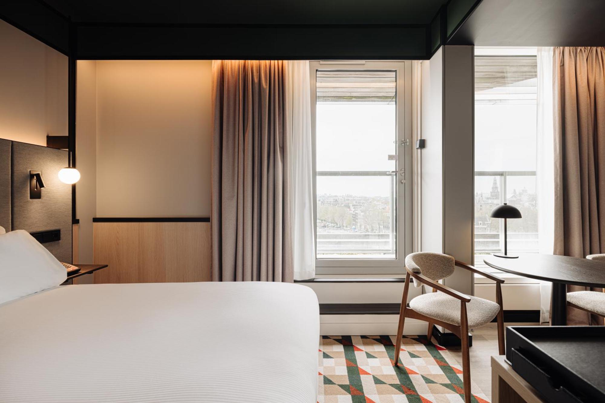 Hotel Doubletree By Hilton Amsterdam Centraal Station Esterno foto